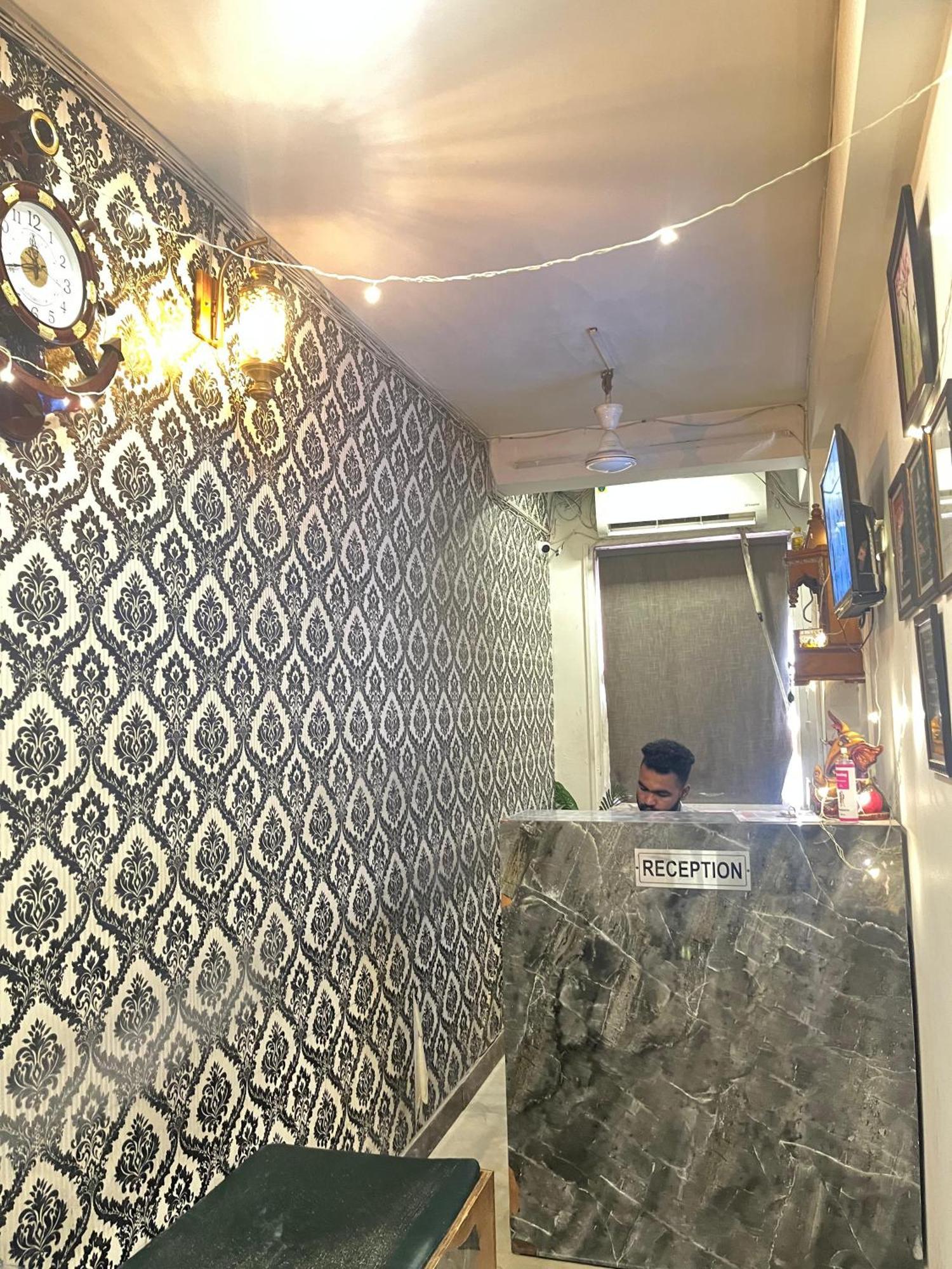 Blu Bell - Near Saket Metro Bed & Breakfast