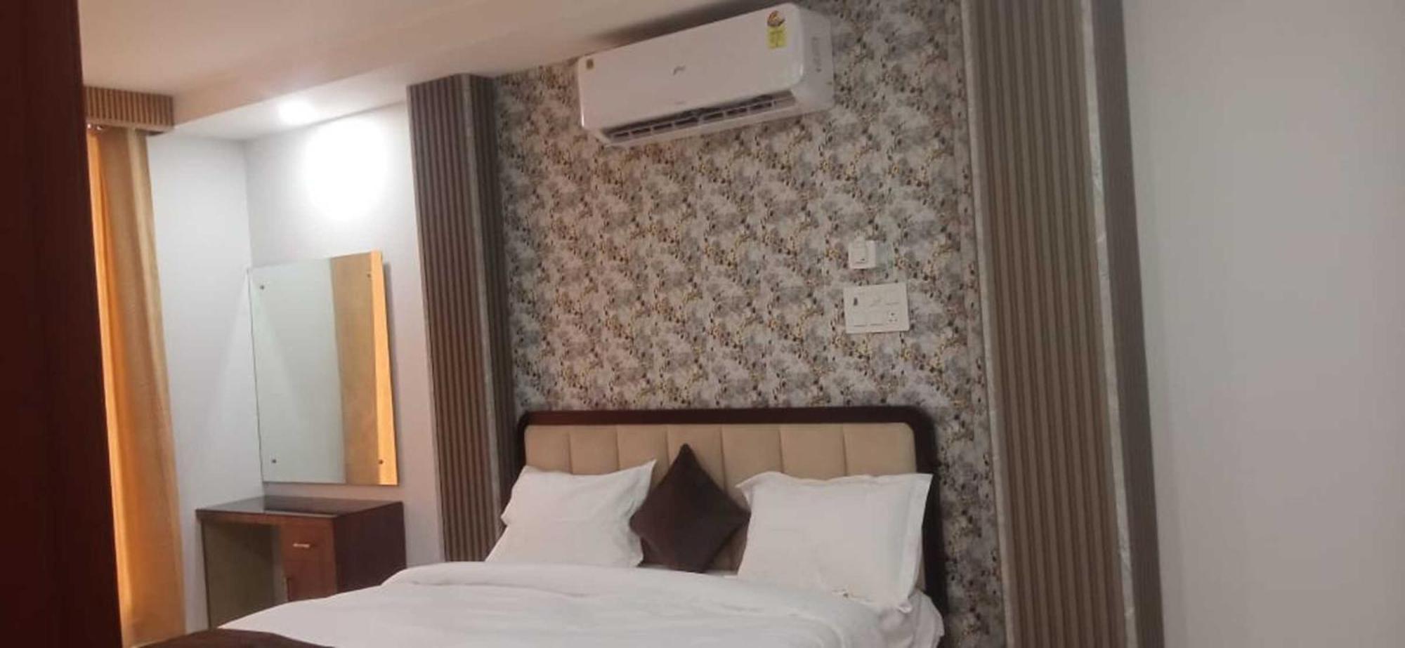 Blu Bell - Near Saket Metro New Delhi