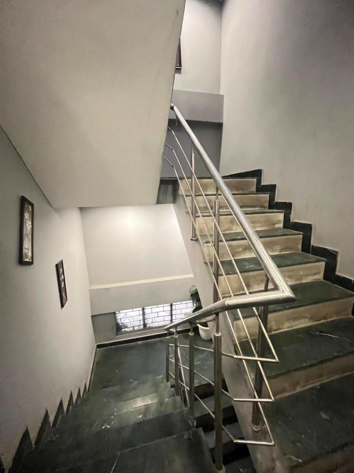 Couette-café Blu Bell - Near Saket Metro